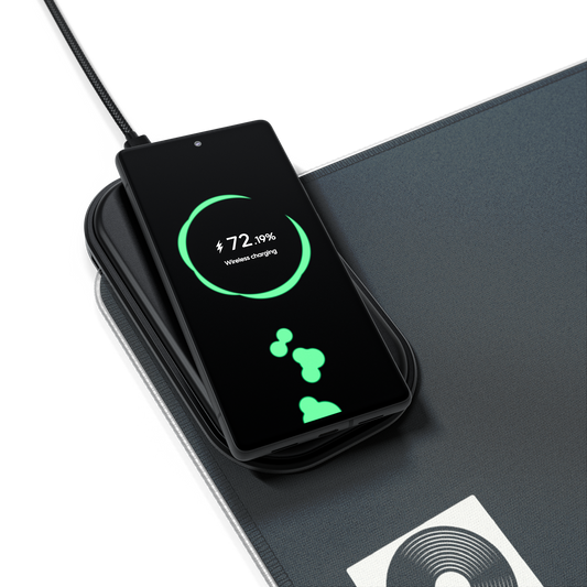DAZY STUDIOS (MOUSE PAD WITH WIRELESS CHARGING)